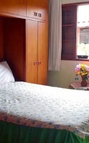 Casa à venda com 350m², 6 quartos e 3 vagas