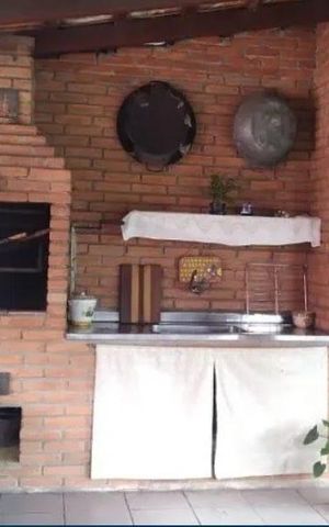 Casa à venda com 350m², 6 quartos e 3 vagas