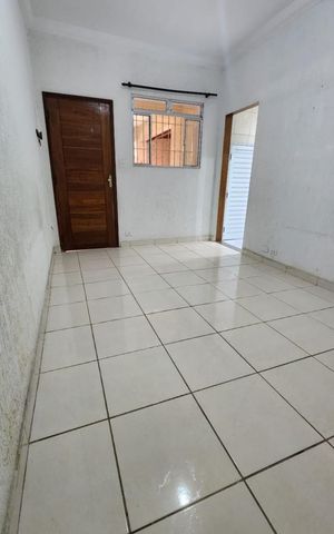 Casa para alugar com 81m², 2 quartos e 1 vaga Casa para alugar com 81m², 2 quartos e 1 vagaSala