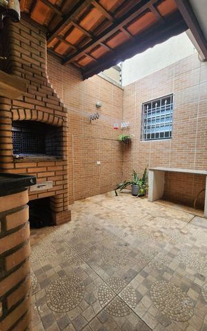 Casa para alugar com 81m², 2 quartos e 1 vaga Casa para alugar com 81m², 2 quartos e 1 vagaÁrea externa