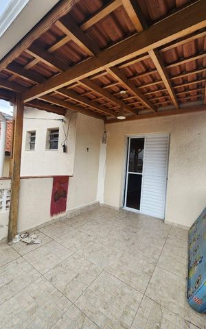 Casa para alugar com 81m², 2 quartos e 1 vaga Casa para alugar com 81m², 2 quartos e 1 vagaÁrea externa