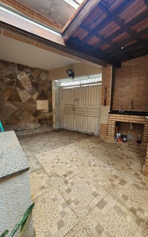 Casa para alugar com 81m², 2 quartos e 1 vaga Casa para alugar com 81m², 2 quartos e 1 vagaÁrea externa