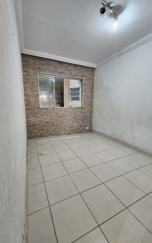 Casa para alugar com 81m², 2 quartos e 1 vaga Casa para alugar com 81m², 2 quartos e 1 vagaSala