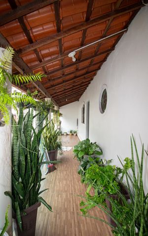 Casa à venda com 360m², 2 quartos e 3 vagasVaranda