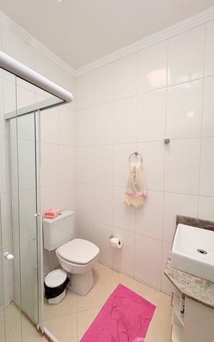 Casa de condomínio à venda com 84m², 3 quartos e 2 vagasBanheiro Social