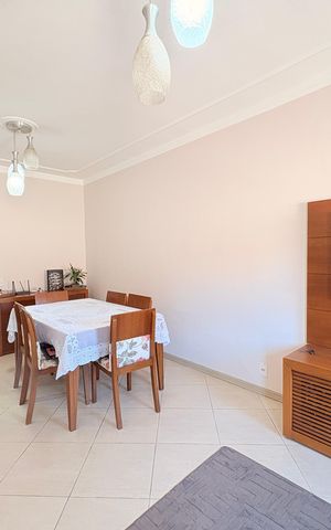 Casa de condomínio à venda com 84m², 3 quartos e 2 vagasSala