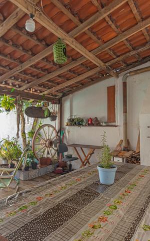 Casa à venda com 290m², 6 quartos e 4 vagas Casa à venda com 290m², 6 quartos e 4 vagasVaranda gourmet