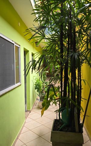Casa à venda com 400m², 3 quartos e 4 vagas Casa à venda com 400m², 3 quartos e 4 vagasCorredor