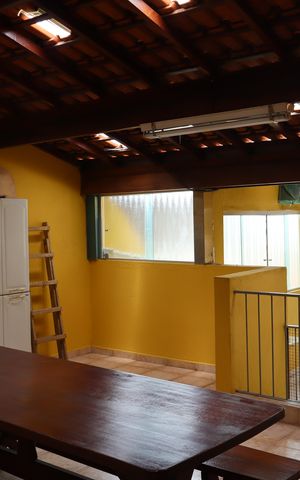 Casa à venda com 400m², 3 quartos e 4 vagasArea de Serviço e Varanda Gourmet 