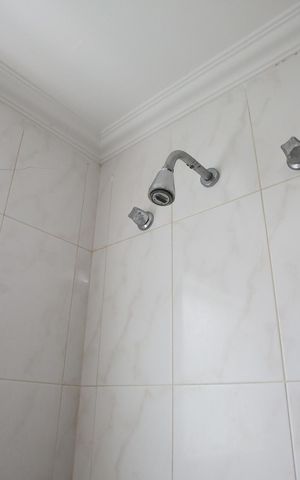 Casa de condomínio à venda com 600m², 4 quartos e 5 vagasBanheiro da Suíte 4