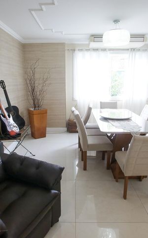 Casa de condomínio à venda com 600m², 4 quartos e 5 vagasSala de Jantar