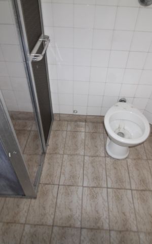 Casa à venda com 200m², 4 quartos e 2 vagasBanheiro