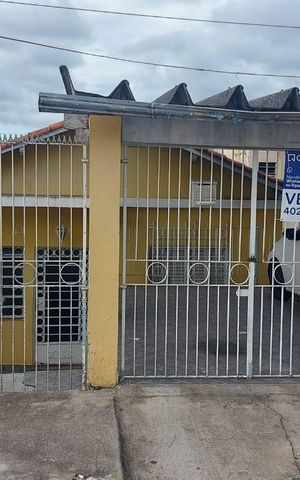 Casa à venda com 200m², 4 quartos e 2 vagas