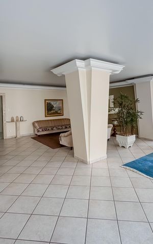 Apartamento à venda com 96m², 2 quartos e 1 vaga Apartamento à venda com 96m², 2 quartos e 1 vagaHall Social