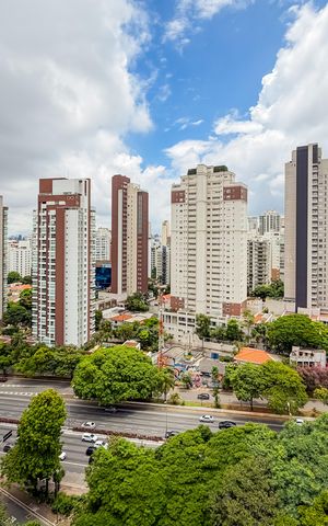 Apartamento à venda com 96m², 2 quartos e 1 vaga Apartamento à venda com 96m², 2 quartos e 1 vagaSala - Vista