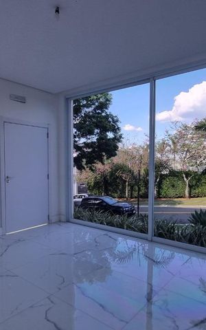 Casa de condomínio para alugar com 380m², 4 quartos e 1 vaga