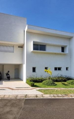 Casa de condomínio para alugar com 380m², 4 quartos e 1 vaga