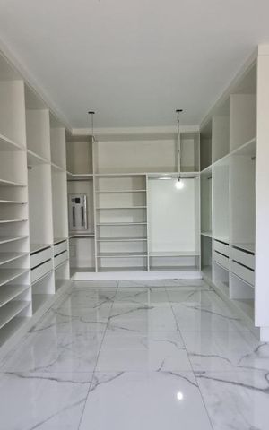 Casa de condomínio para alugar com 380m², 4 quartos e 1 vaga