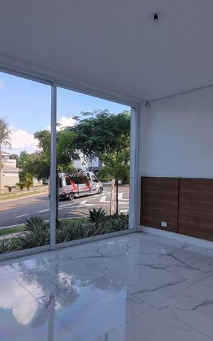 Casa de condomínio para alugar com 380m², 4 quartos e 1 vaga