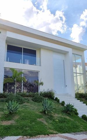 Casa de condomínio para alugar com 380m², 4 quartos e 1 vaga