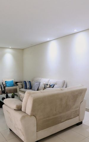 Apartamento à venda com 125m², 4 quartos e 2 vagas Apartamento à venda com 125m², 4 quartos e 2 vagasSala