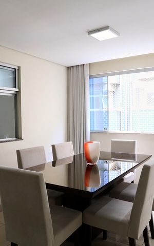 Apartamento à venda com 125m², 4 quartos e 2 vagas Apartamento à venda com 125m², 4 quartos e 2 vagasSala