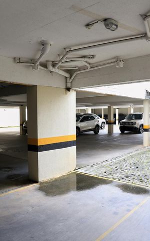 Apartamento à venda com 125m², 4 quartos e 2 vagas Apartamento à venda com 125m², 4 quartos e 2 vagasGaragem