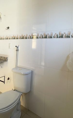 Casa à venda com 300m², 3 quartos e 4 vagas Casa à venda com 300m², 3 quartos e 4 vagasBanheiro