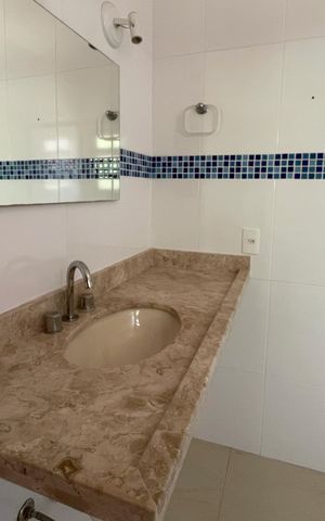 Casa à venda com 300m², 3 quartos e 4 vagas Casa à venda com 300m², 3 quartos e 4 vagasBanheiro quarto 1