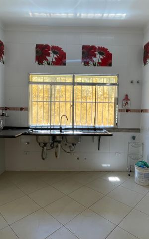 Casa à venda com 300m², 3 quartos e 4 vagas Casa à venda com 300m², 3 quartos e 4 vagasCozinha