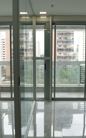 Casa de condomínio à venda com 39m², 1 quarto e 1 vagaSala Comercial
