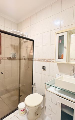 Casa à venda com 175m², 3 quartos e 5 vagasBanheiro da Suíte