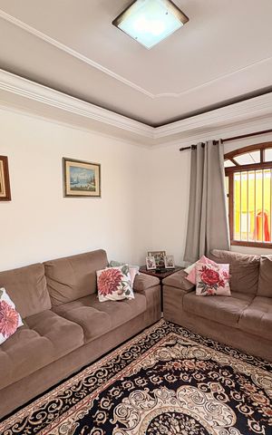 Casa à venda com 175m², 3 quartos e 5 vagasSala