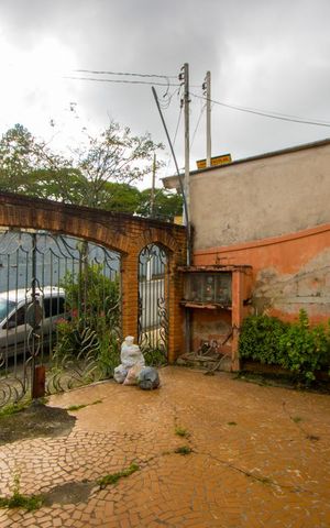 Casa à venda com 426m², 2 quartos e sem vaga Casa à venda com 426m², 2 quartos e sem vagaGaragem