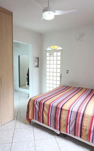 Casa à venda com 314m², 4 quartos e 3 vagasQuarto 2