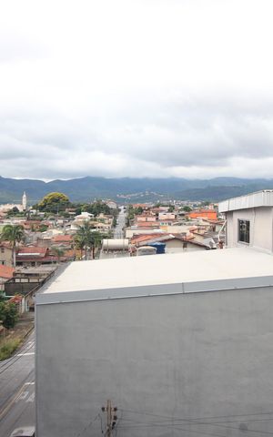 Casa à venda com 314m², 4 quartos e 3 vagasVista
