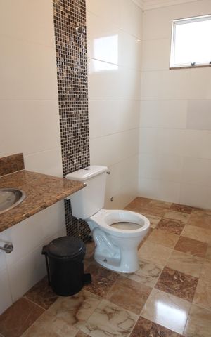 Casa à venda com 314m², 4 quartos e 3 vagasBanheiro 2