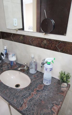 Casa à venda com 314m², 4 quartos e 3 vagasBanheiro 1