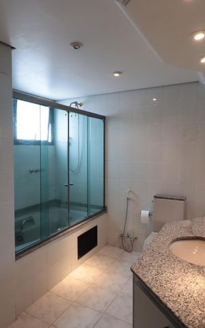 Apartamento à venda com 170m², 4 quartos e 2 vagasBanheiro da Suíte 1