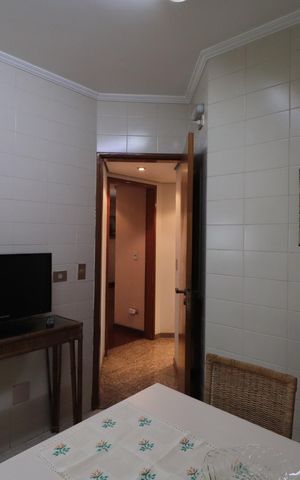 Apartamento à venda com 170m², 4 quartos e 2 vagasCozinha