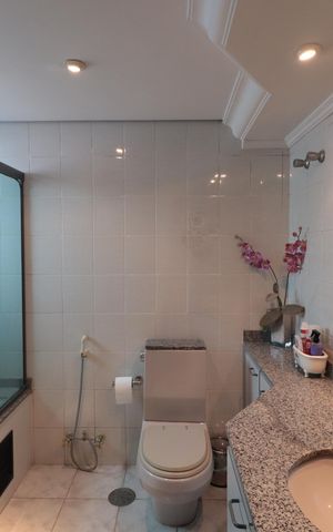 Apartamento à venda com 170m², 4 quartos e 2 vagasBanheiro da Suíte 1