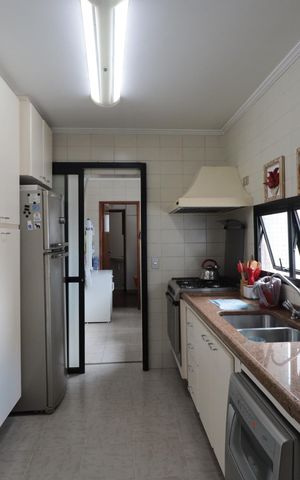 Apartamento à venda com 170m², 4 quartos e 2 vagasCozinha