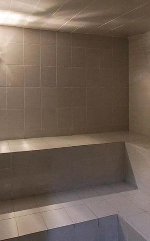 Apartamento à venda com 170m², 4 quartos e 2 vagas Apartamento à venda com 170m², 4 quartos e 2 vagasSaúna