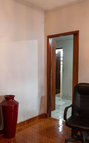 Casa à venda com 300m², 3 quartos e 2 vagas