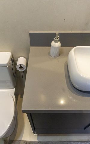 Apartamento à venda com 115m², 3 quartos e 2 vagas Apartamento à venda com 115m², 3 quartos e 2 vagasBanheiro da Suíte 1