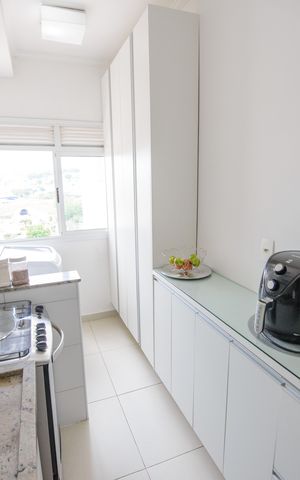 Apartamento para alugar com 76m², 2 quartos e 1 vaga Apartamento para alugar com 76m², 2 quartos e 1 vagaCozinha e Área de Serviço