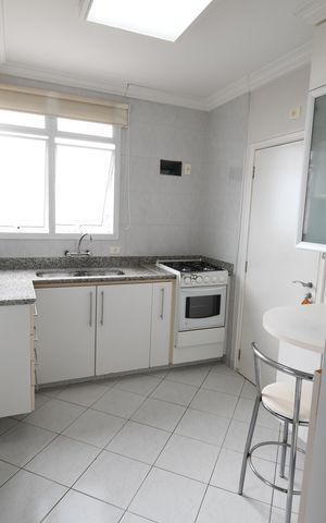 Apartamento à venda com 106m², 2 quartos e 2 vagasCozinha