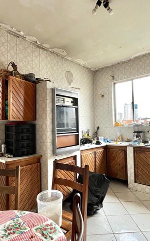 Casa à venda com 185m², 3 quartos e 2 vagas Casa à venda com 185m², 3 quartos e 2 vagasCozinha