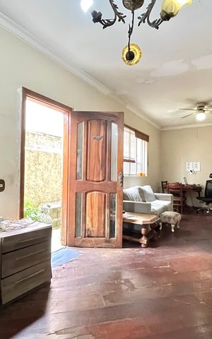 Casa à venda com 185m², 3 quartos e 2 vagas Casa à venda com 185m², 3 quartos e 2 vagasSala