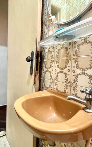Casa à venda com 185m², 3 quartos e 2 vagas Casa à venda com 185m², 3 quartos e 2 vagasLavabo